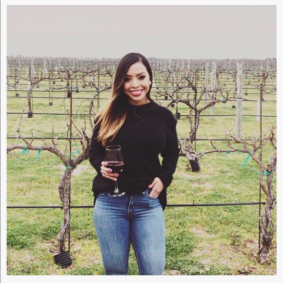 Meet your Posher, Jessica - Picture 1 of 1